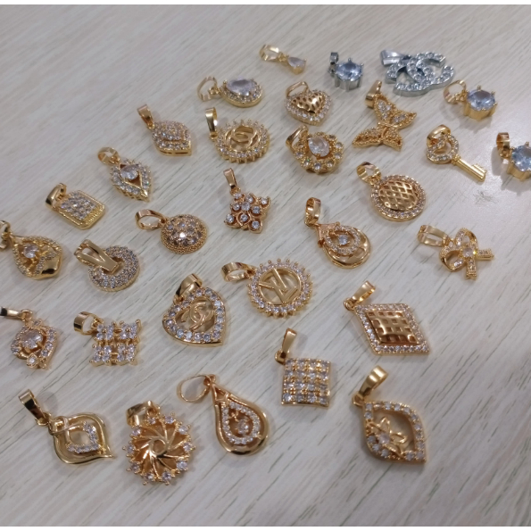 Liontin Kalung Emas / Bandul Kalung Emas / Bandul Titanium Gold