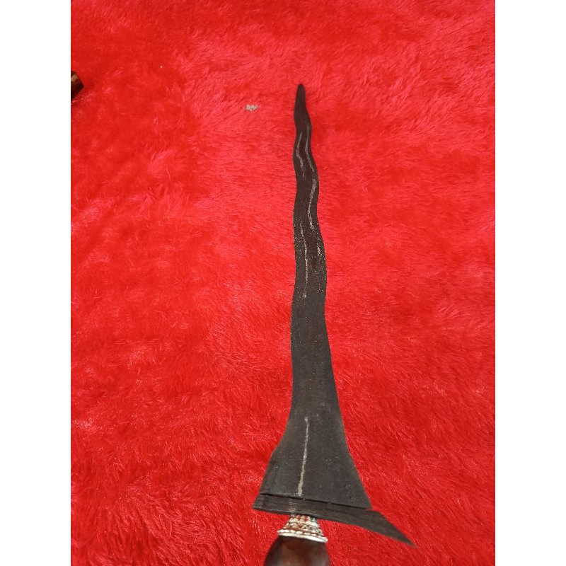 keris sepuh langka , dhapur : Buto ijo Luk 9 pamor : adhek tangguh : Pajajaran