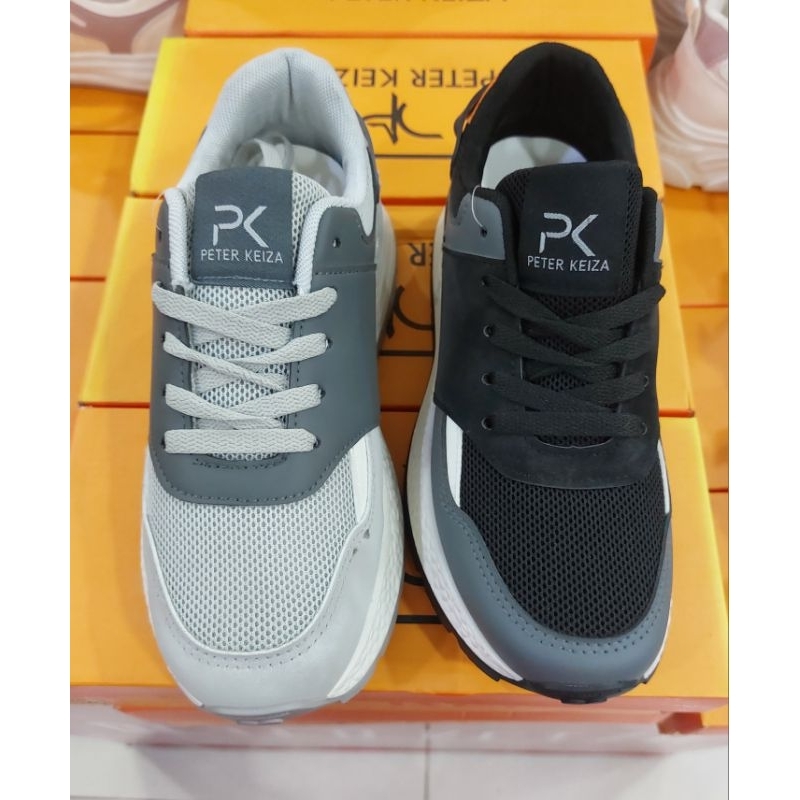 Sepatu sneakers wanita merk PETER KEIZA