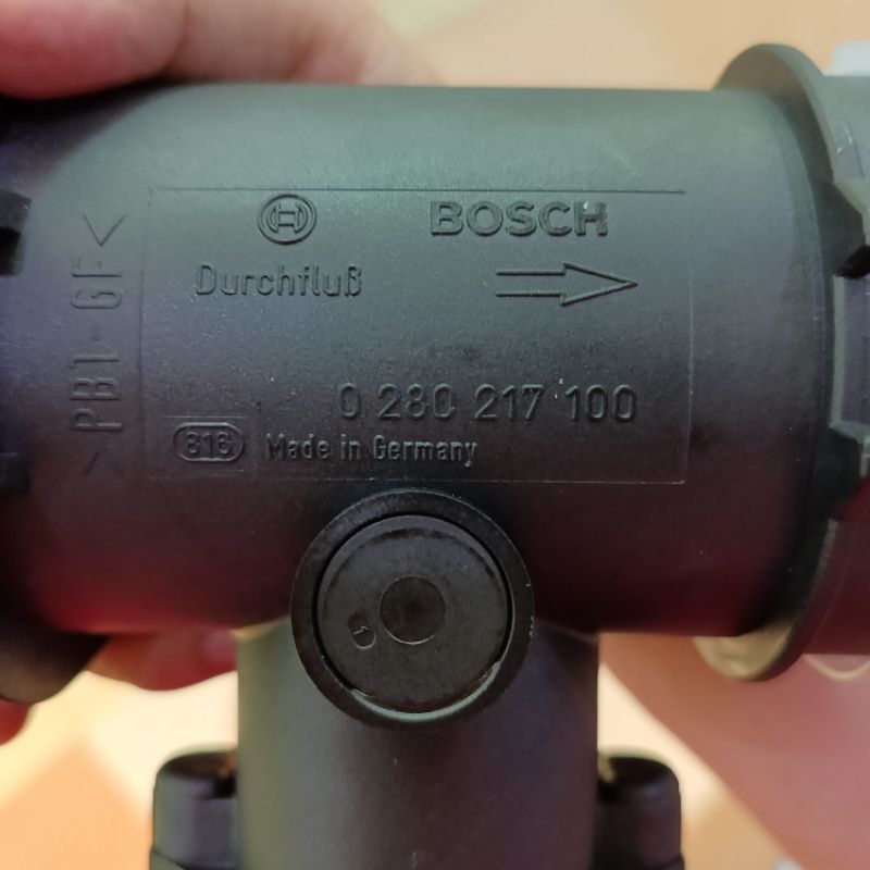 Air mass sensor mercy e220 w124 BOSCH / MAP sensor / Air flow / sparepart mercedes benz