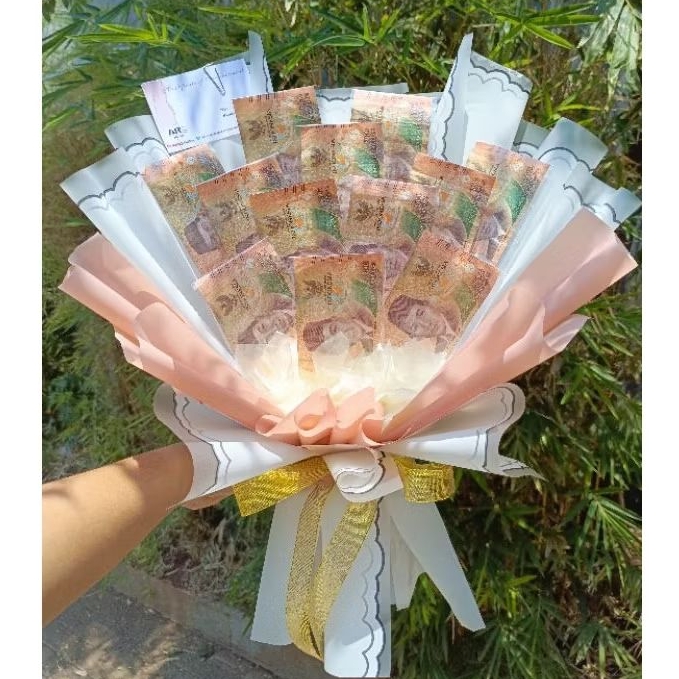 

Buket uang (kosongan) BISA REQUEST WARNA
