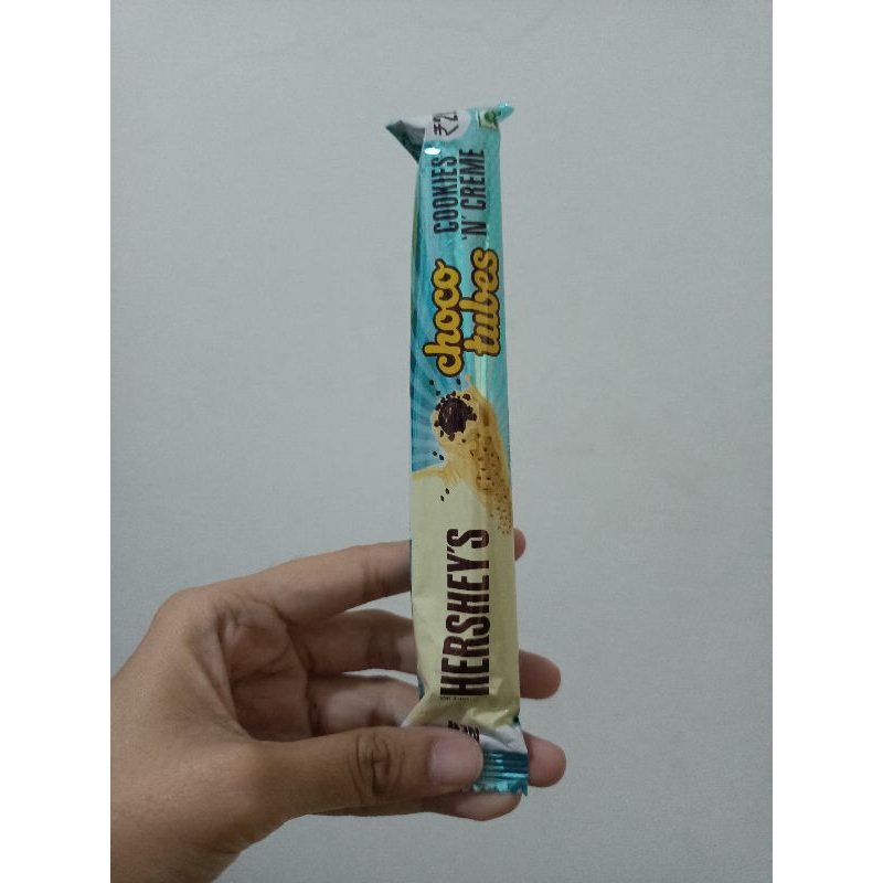 

HERSHYEY'S CHOCO TUBES COOKIES N CREAM (1PCS)