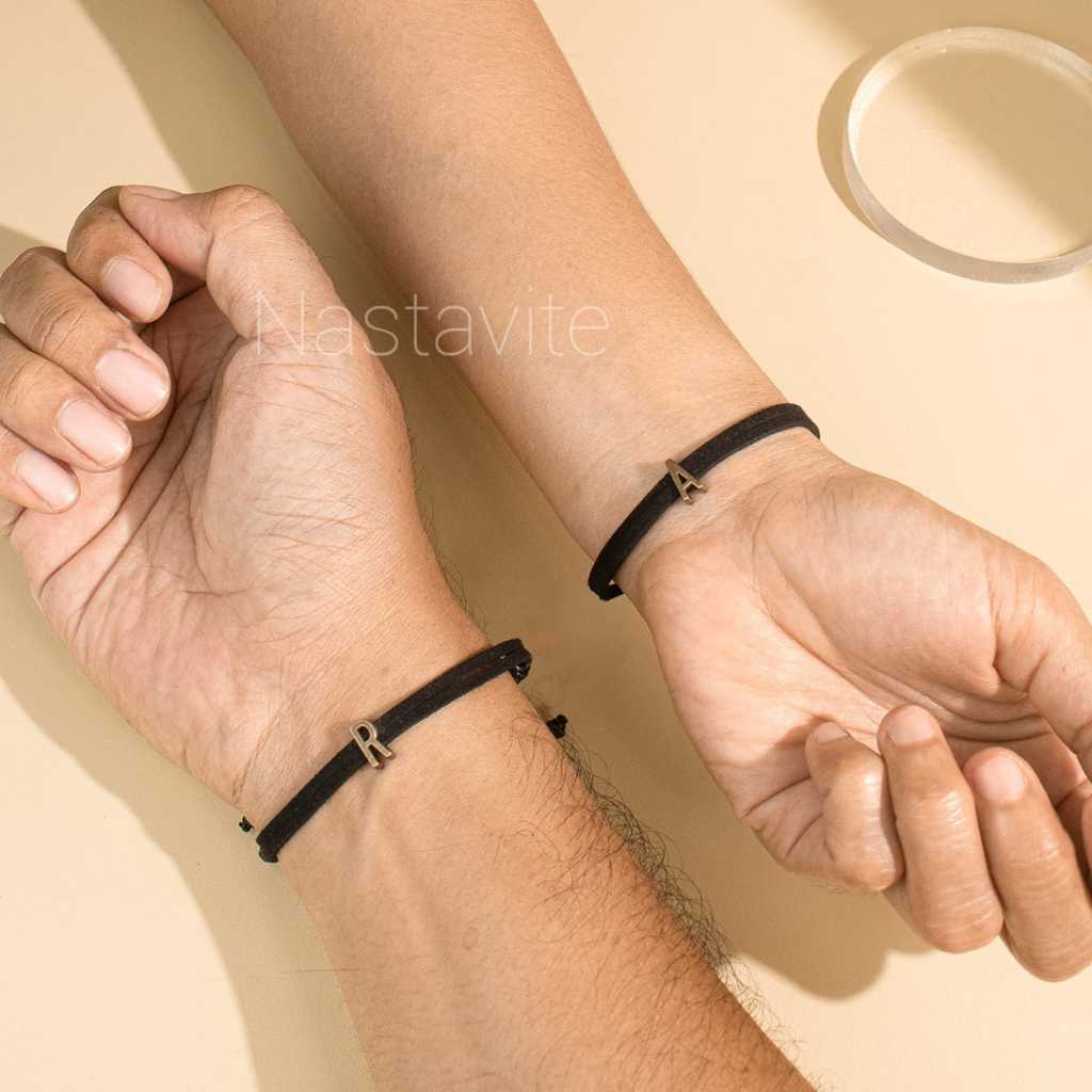 Gelang Inisial Huruf Aesthetic Tanpa Magnet Bisa Couple Hitam