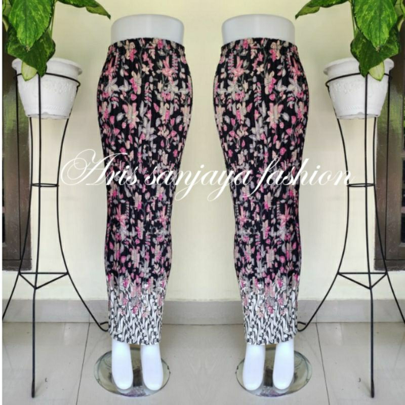 Rok Batik Kebaya Prisket Rapih Model Panjang 100 Cm Lingkar Pingan 140 Cm Motif Bawahan Tebal Rempel