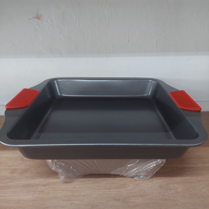 

LOYANG TEFLON 22CMX22CM TINGGI 4CM