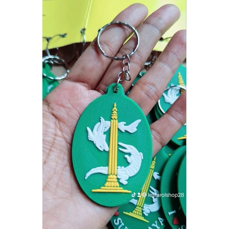 Gantungan kunci Surabaya/bonek/oleh oleh surabaya