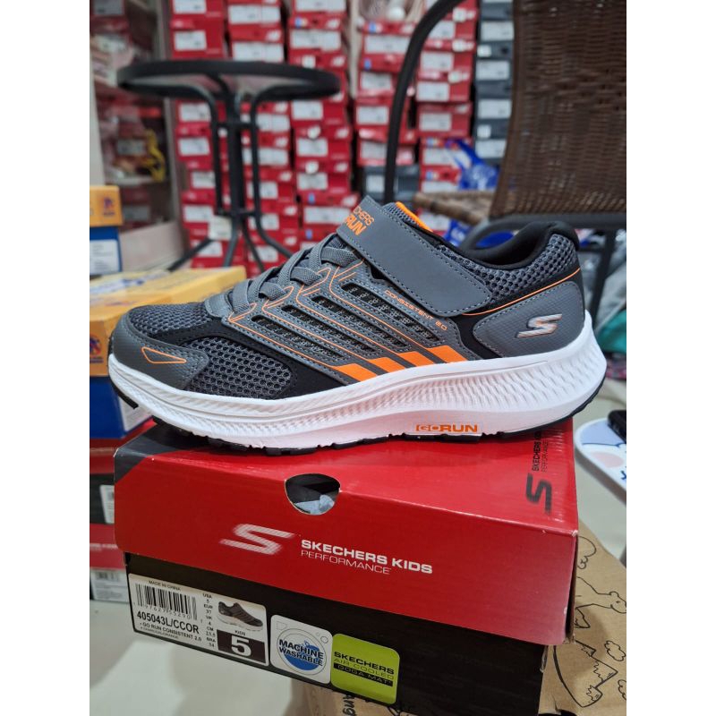 SKECHERS GO RUN CONSISTENT