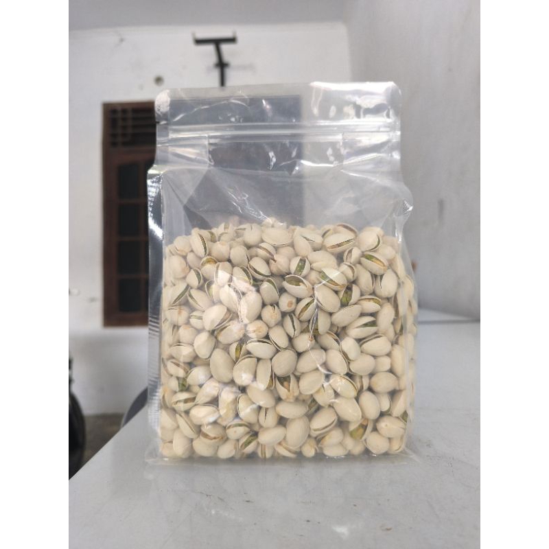 

kacang pistachio gurih