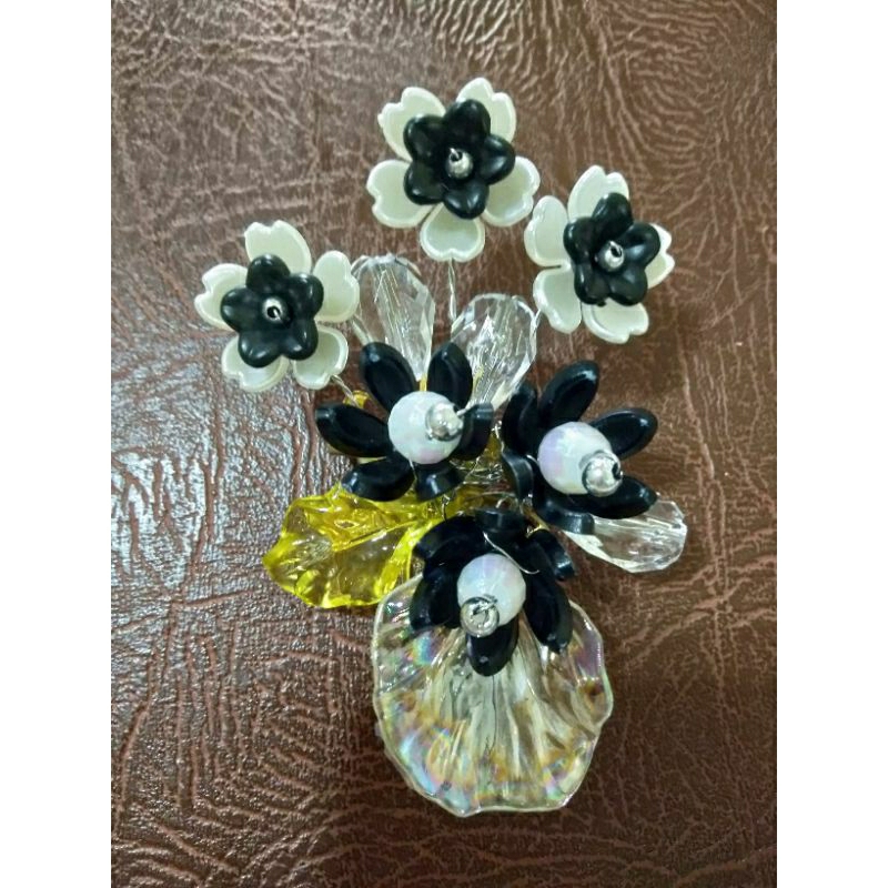 Bros Bunga Akrilik