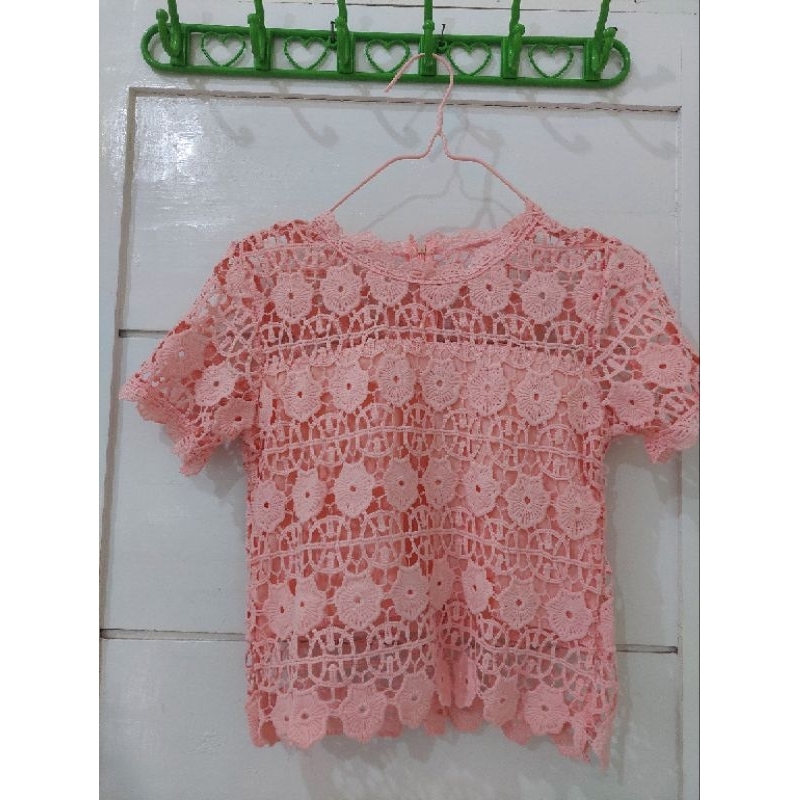 Atasan Brukat Pink Preloved