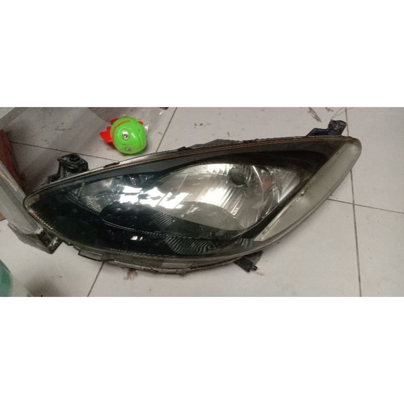 Headlamp Lampu depan Mazda 2 Original
