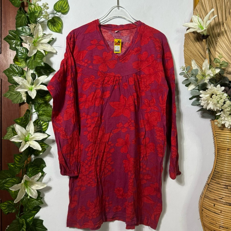 Tunik Kaos Merah Bunga