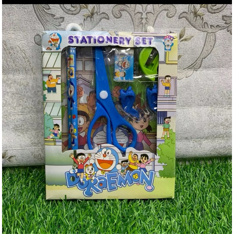 

8in1 Stationery Set Fancy+Gunting / Paket Alat Tulis Doraemon
