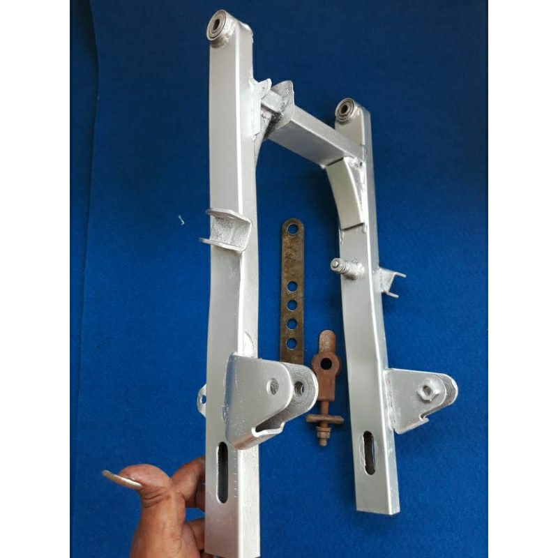Swing Arm Kotak Suzuki Rc 100/Bravo Original Second