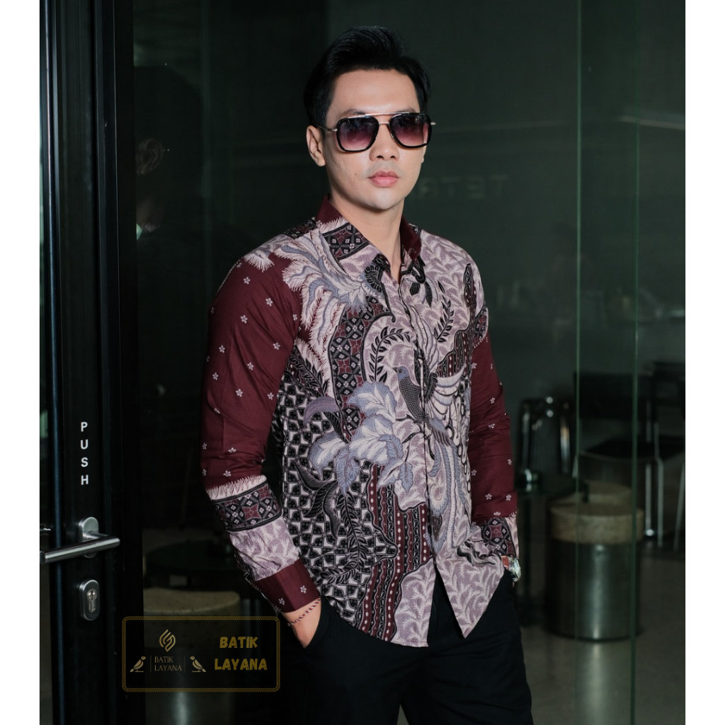 Kemeja Batik Layana Motif Pradipa Merah Burgundy Slimfit