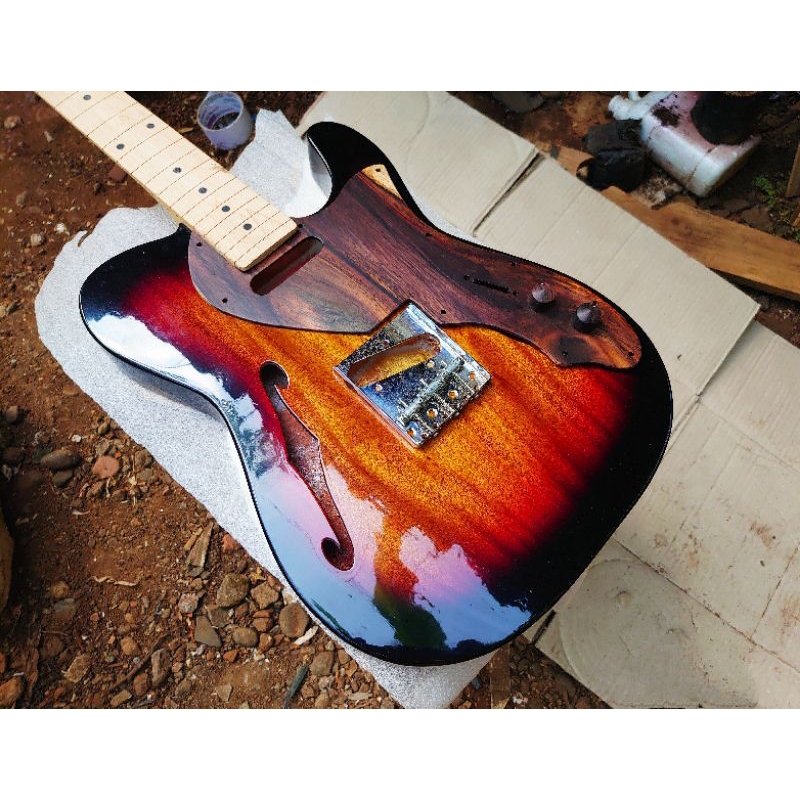 Body Neck Gitar Thinline custom
