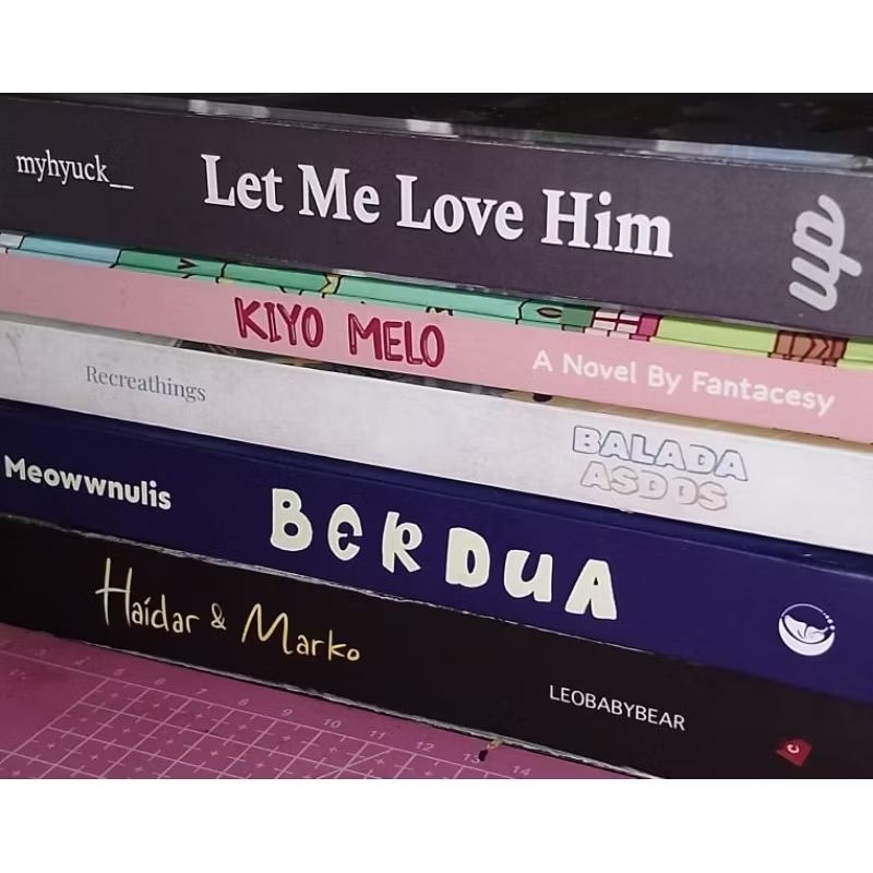 Preloved novel markhyuck by AU