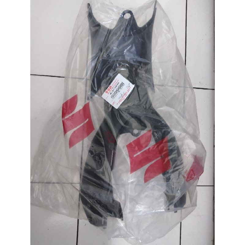 Shield Leg Center RR (Natural)