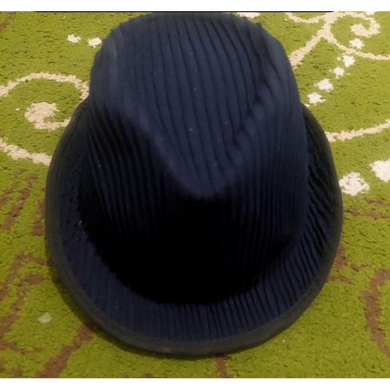 Topi Model FedoraKoboi Warna Navy atau Biru tua Preloved