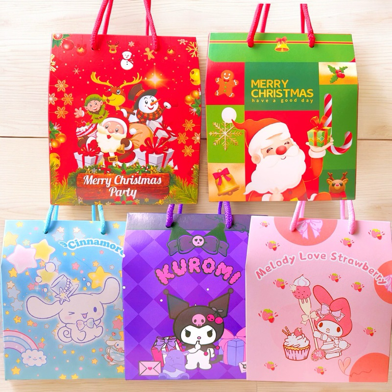 

NEW PAPERBAG SANRIO / PAPER BAG NATAL / TAS PAPERBAG CINNAMOROL MELODY KUROMI SANTA MARIO BROS
