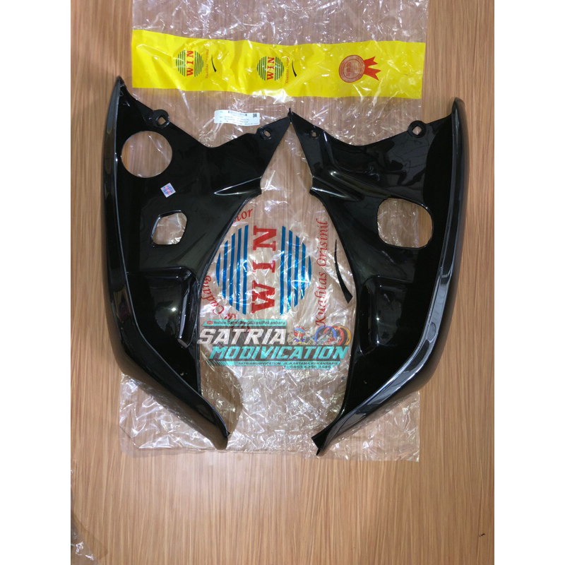 Legshield / Sayap Luar Kanan Kiri Astrea Grand Hitam Merk WIN  -satriamodifikasipekanbaru-