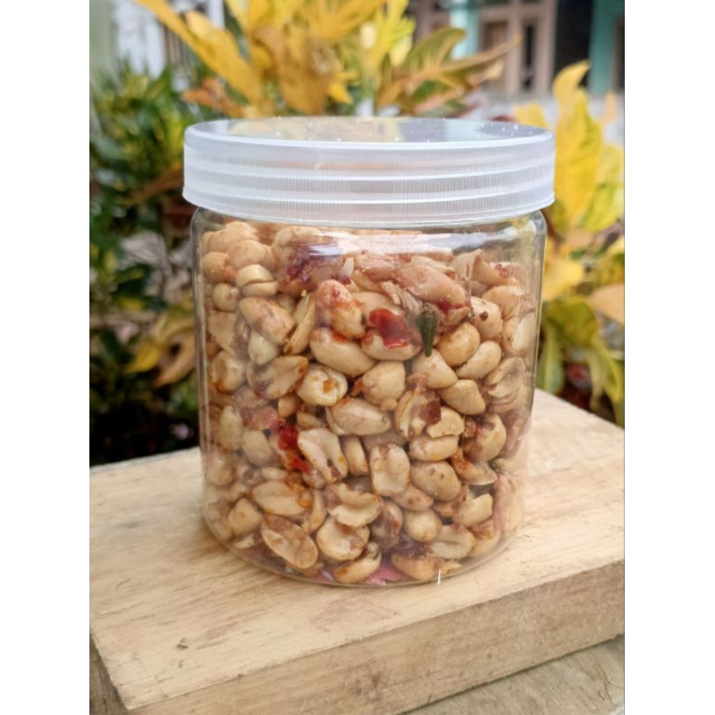 

Kacang bawang pedas manis daun jeruk 250grm