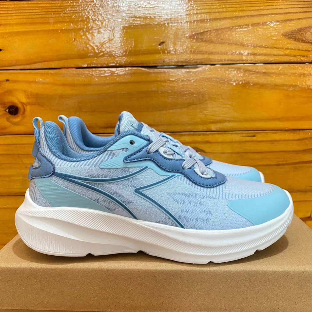 2 VARIASI WARNA SEPATU DIADORA WANITA DIADORA KUADRAT LIGHT BLUE & BEIGE GREY SNEAKER SPORTY RUNNING