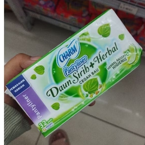 Charm Pantyliner Daun Sirih + Herbal
