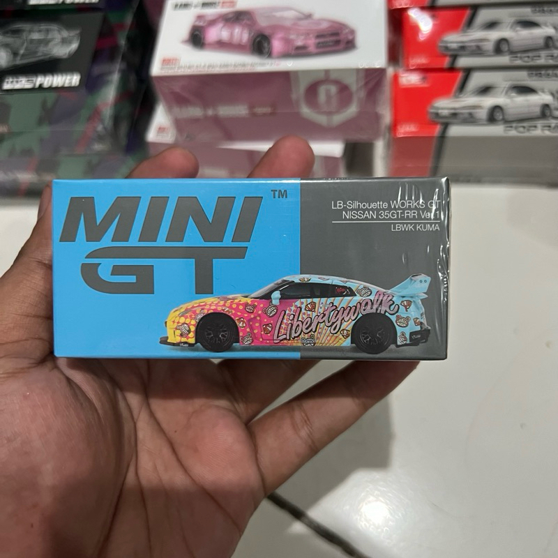MINI GT NISSAN GT R35 KUMA GRAFITTI LBWK