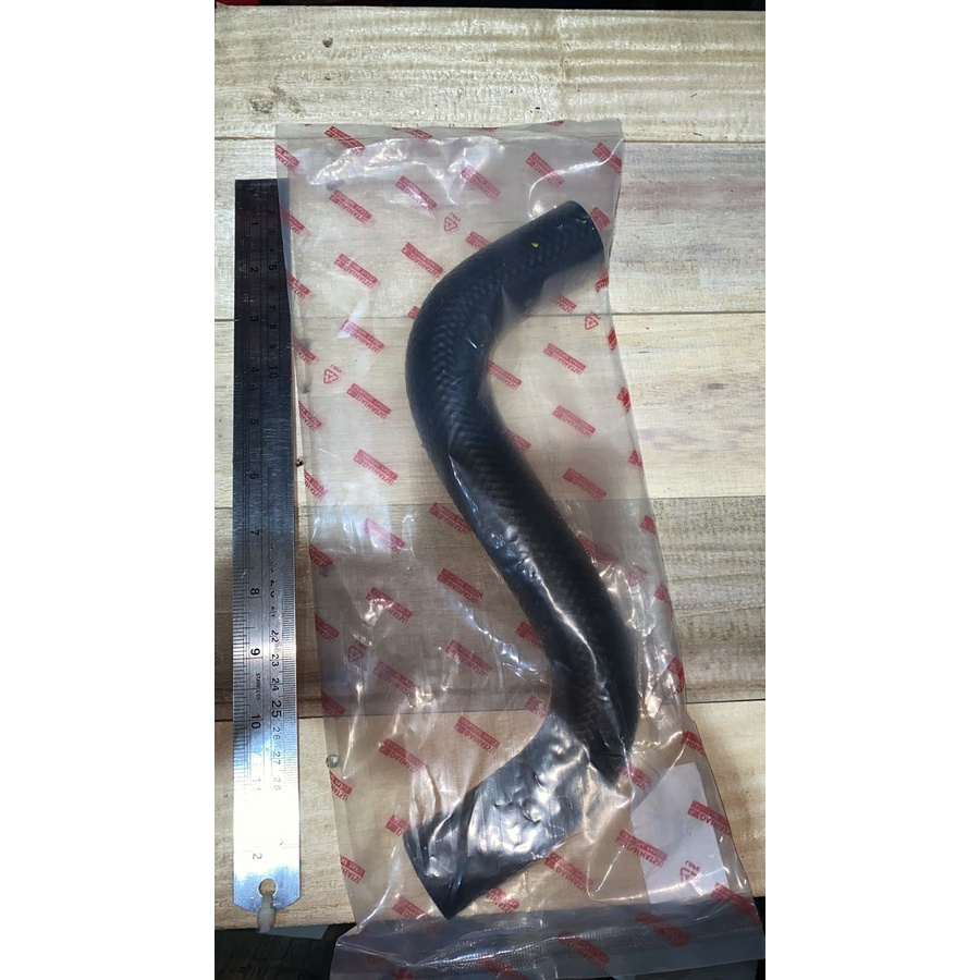 Selang radiator atas Avanza lama