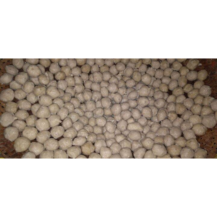 

baso daging sapi kemasan isi 50,ready stok banyak,buat cemilan,buat di sayur,buat di bakar ataupun di goreng semua bisa