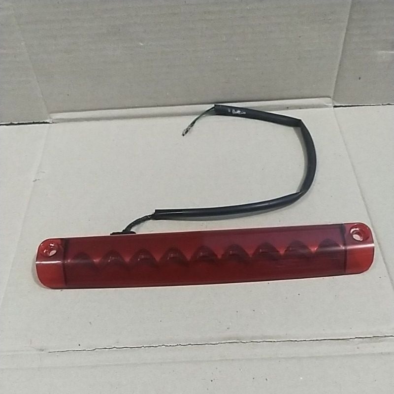 lampu spoiler belakang mobil Avanza Xenia lama rush Innova original