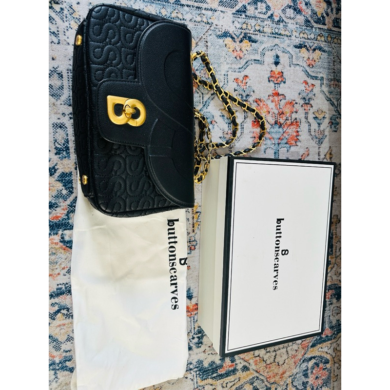 Aluna Flap Bag Medium Black buttonscarves