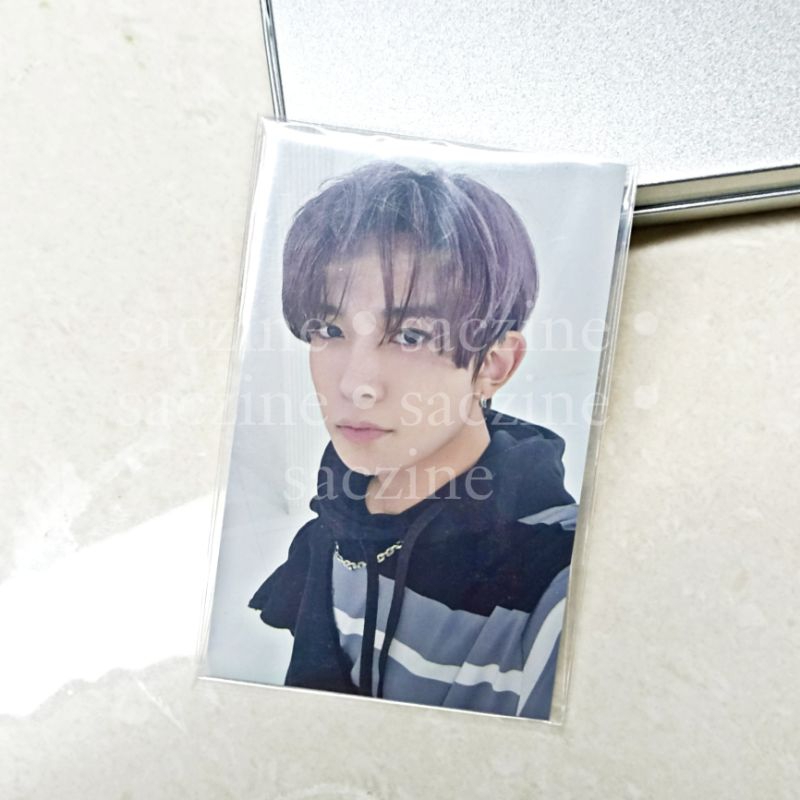 -read decs- ENHYPEN PHOTOCARD OFFICIAL — 3RD MERCH ENNIVERSARY HEESEUNG CARABINER