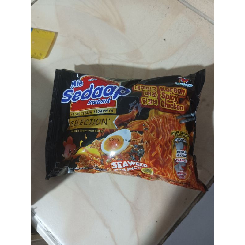 

Mie Sedap Selection Korean Spicy Chicken