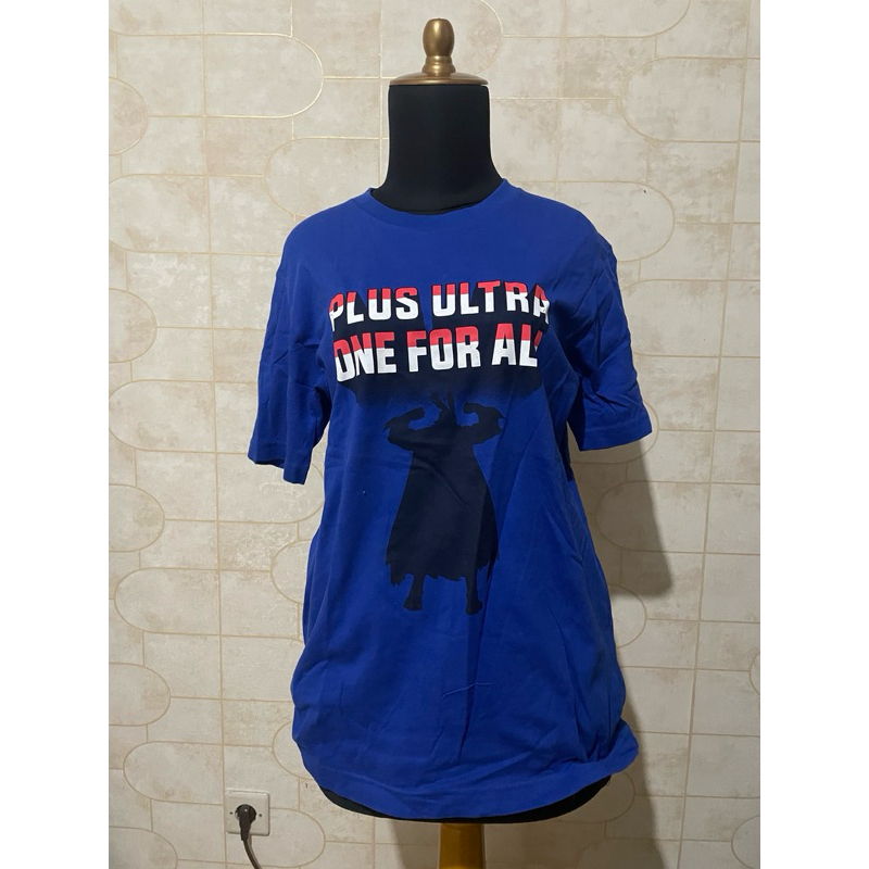 Baju kaos tshirt Uniqlo biru x my hero academia boku no hero academia