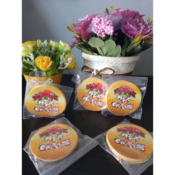 

Sticker Christmas Desain Bulat Kuning Natal Ukuran 5,5cm