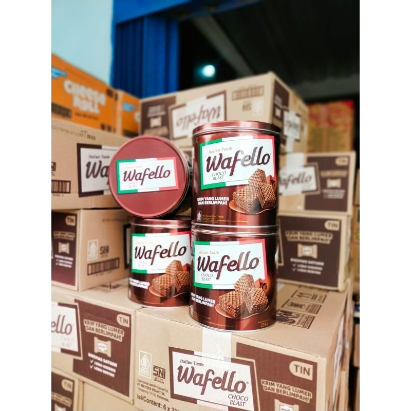 

WAFELLO WAFER COKLAT/CHOCOLATE KALENG 234Gram