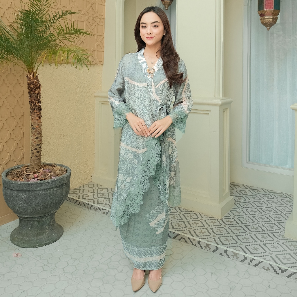 Kimono Set Blouse Batik Kimono Dan Rok Lilit Batik Modern