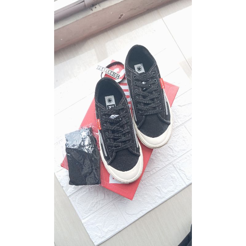 Sepatu PRAYERKIDS Free kaos kaki, gelang & stiker