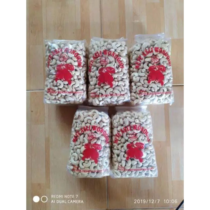 

1kg Kacang Mede MENTAH Super 1kg - Snack Mete Wonogiri Mente Cashew Kupas Murah Super