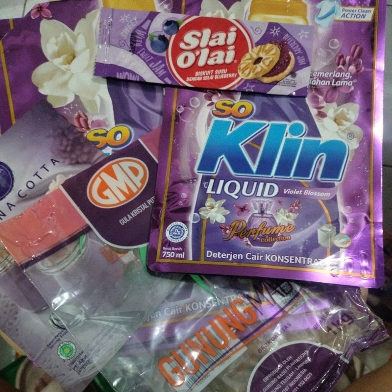 

ECERAN. Bungkus Snack /Kemasan bekas NUANSA UNGU. Harga mulai @Rp.100,-. Nuansa warna lain ada di keranjang yang lainnya.