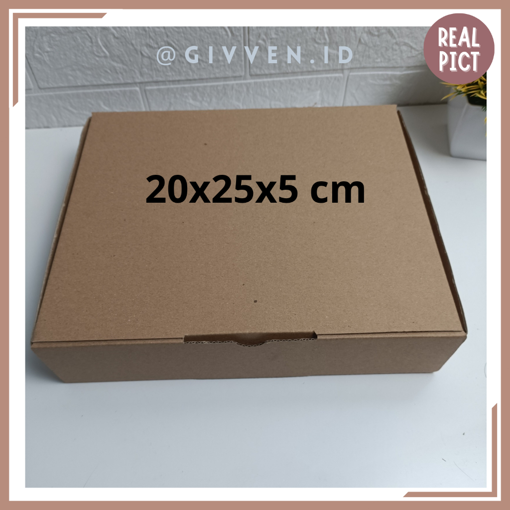 

Box Hampers 20x25x5 CM/Kotak Hampers/ Box Coklat