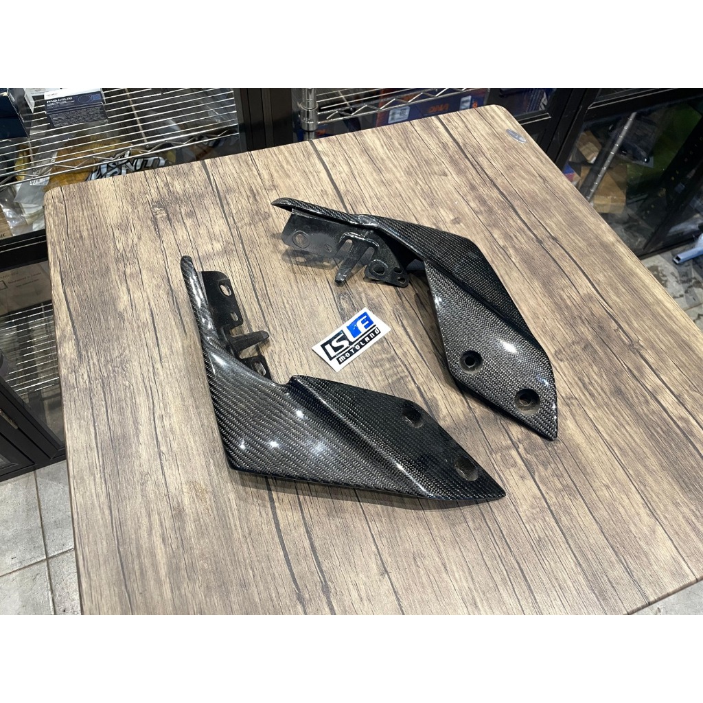 Rear Side Body Samping Belakang Carbon Yamaha MT15
