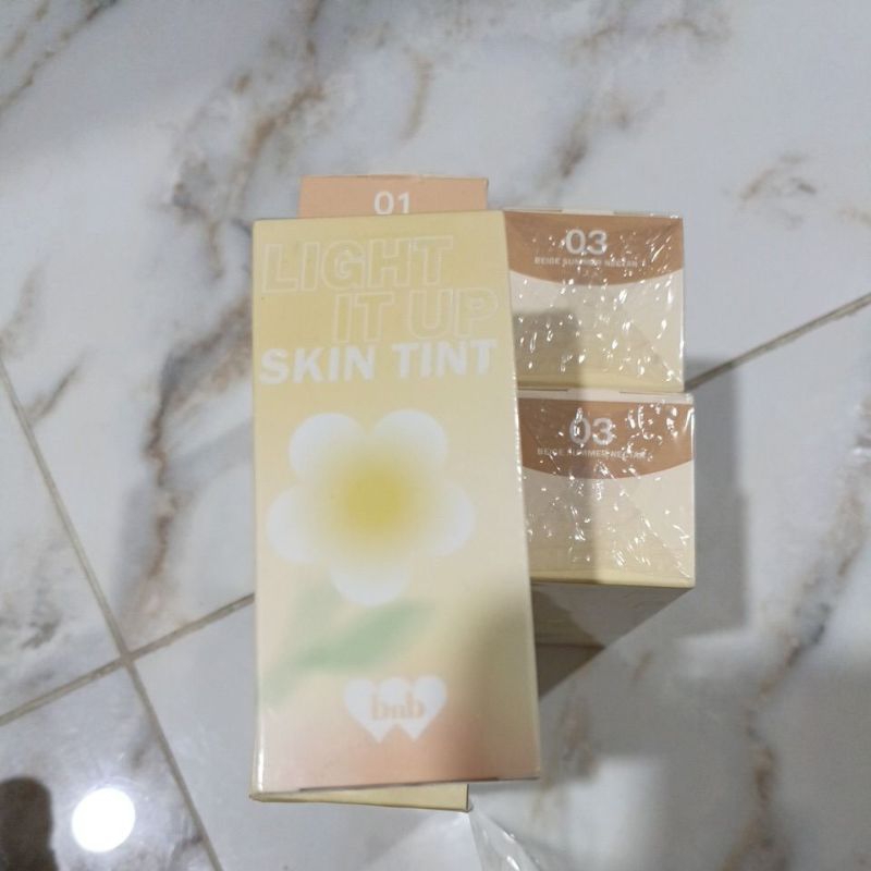 bnb light it up skin tint