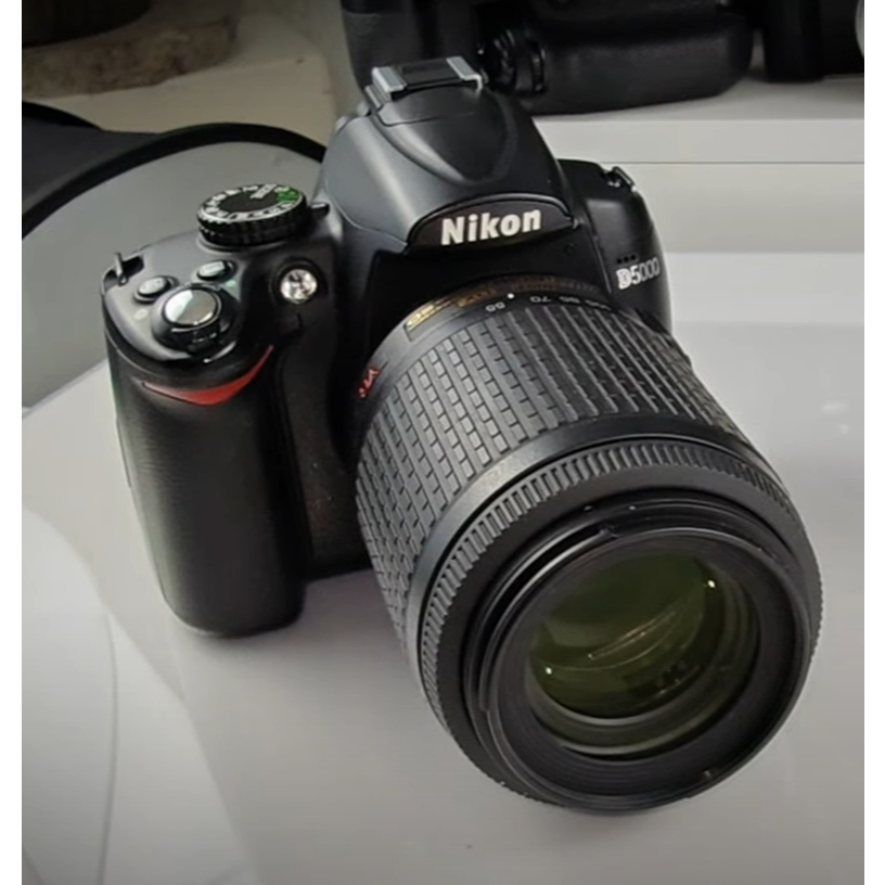 Nikon D5000 DSLR Kit (Body + 55-200mm & Free Sigma 18-200mm Lens + Bag) | Good Condition | Second