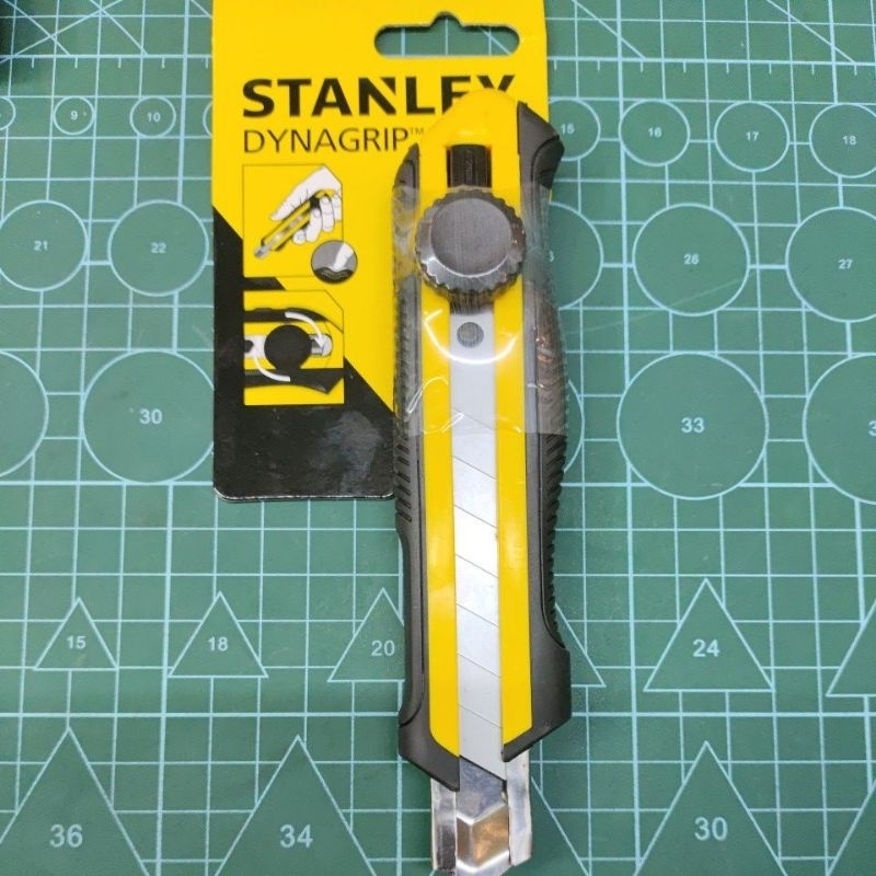 

CUTTER STANLEY STHT10418-8 18mm Dynagrip Snap-Off Knife