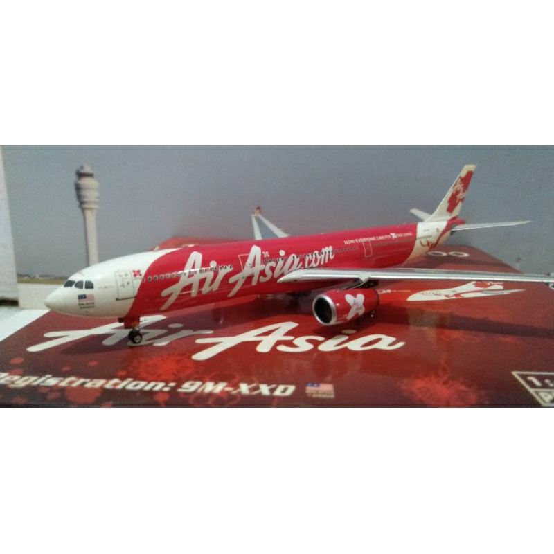 RARE Diecast Pesawat 1/400 Air Asia X Airbus A330 Original Phoenix Payday Sale