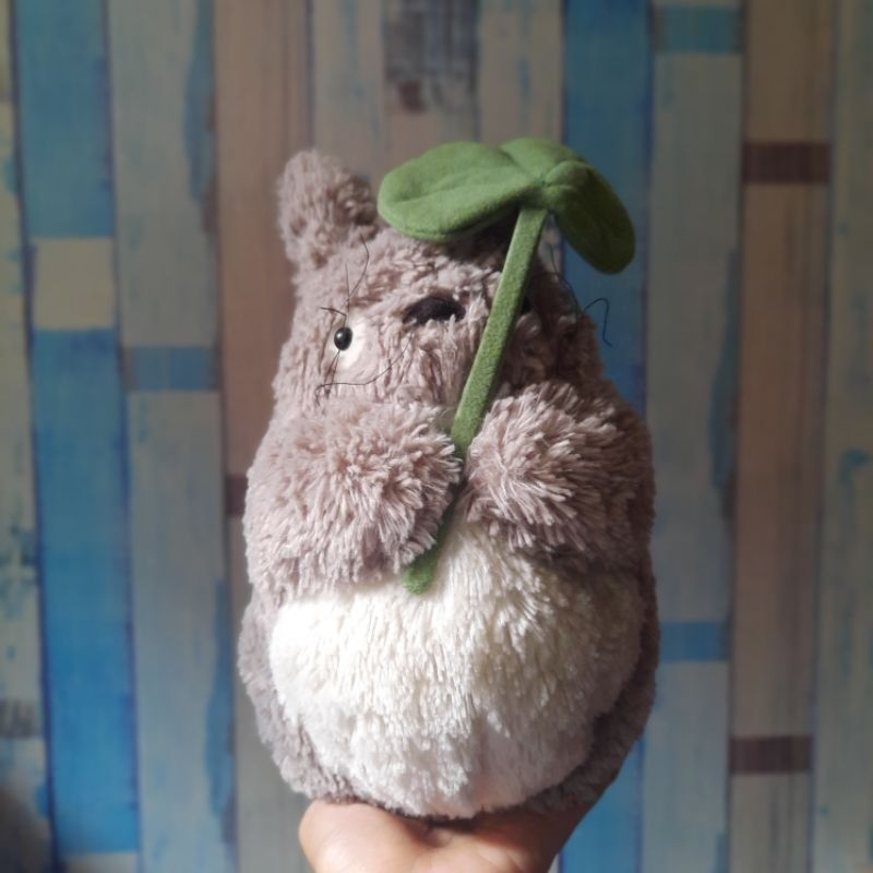 Totoro Bawa Daun Sun Arrow