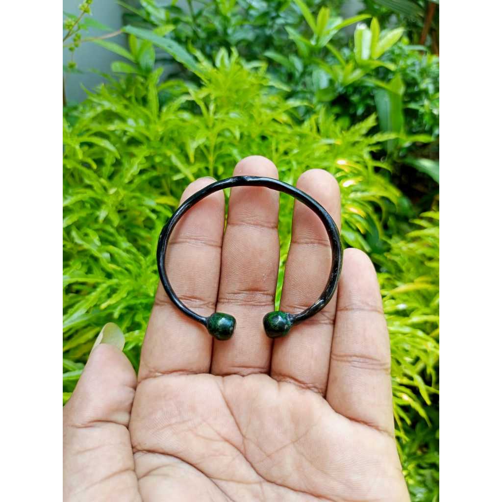 gelang akar bahar hitam kombinasi butiran akar bahar warna hijau